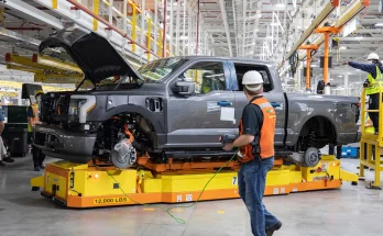 Výroba elektromobilů Ford F-150 Lightning, pravých, plně elektrických pick-up trucků. foto: Ford