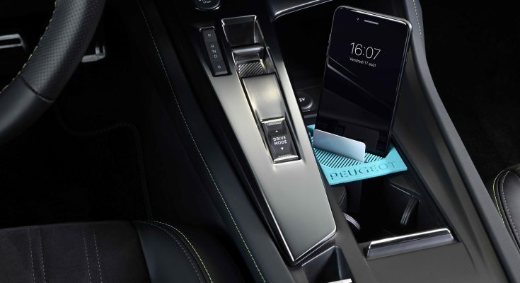 Peugeot nově nabízí pro 308ku doplňky vyrobené na 3D tiskárně. Ne, že byste si podobné nemohli vytisknout - pokud 3D tiskárnu máte - sami. foto: Peugeot