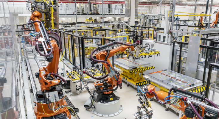 Kromě vozů ŠKODA se budou bateriové systémy z Mladé Boleslavi montovat i do dalších modelů koncernových značek Volkswagen, Audi a SEAT postavených na platformě MEB.