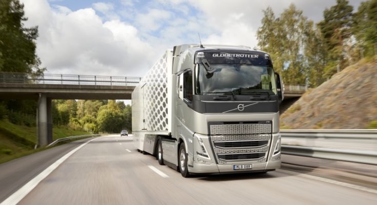 Nákladní vozidla Volvo se vyrábí ve 13 zemích. V roce 2021 se celosvětově prodalo přibližně 123 000 nákladních vozidel Volvo.