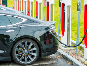 Podíl elektromobilů bude v EU do roku 2030 až 50 %. foto: Canva