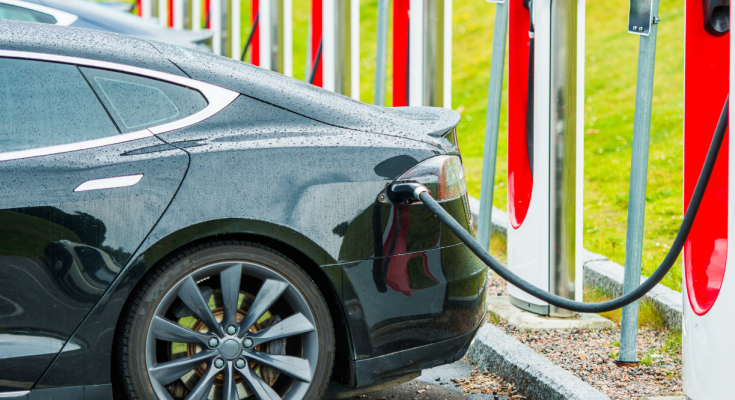 Podíl elektromobilů bude v EU do roku 2030 až 50 %. foto: Canva