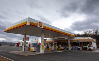 Dnešní podoba čerpacích, resp. nabíjecích stanic se bude v následujících letech rapidně měnit. foto: Shell