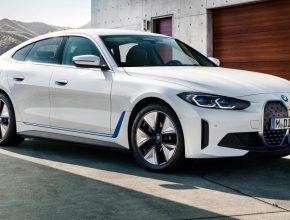 Elektromobil BMW i4 nabízí dsojezd 590 km a výkon 390 kW. foto: BMW