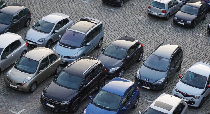 Parkování v Praze je problém. Tvůrci aplikace PID Lítačka s ním chtějí řidičům pomoct. foto: fill, licence Pixabay