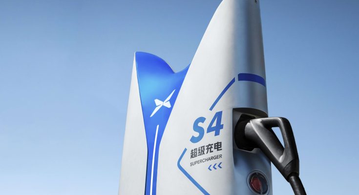Nová nabíjecí stanice pro elektromobily XPeng S4 s max. výkonem 480 kW. foto: XPeng