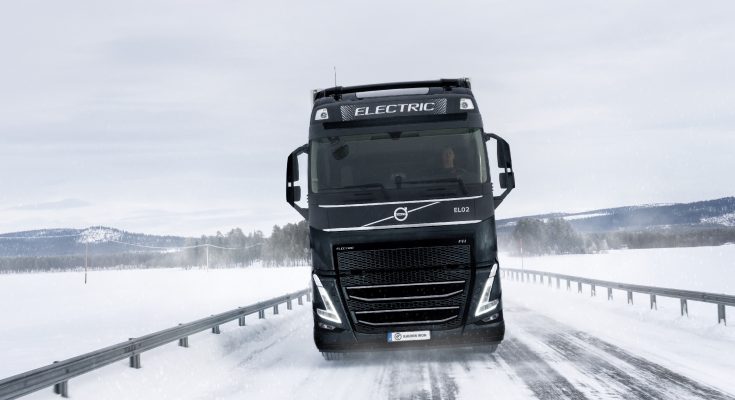 Společnost Volvo Trucks poskytuje kompletní přepravní řešení pro náročné zákazníky. Součástí její nabídky je široká škála vozidel pro městskou, regionální, dálkovou, ale i těžkou nákladní přepravu.