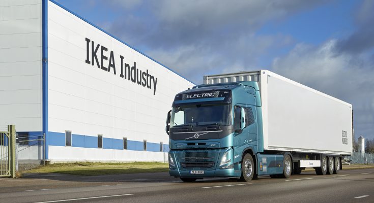 IKEA Industry je se svými 22 pobočkami v osmi zemích největším světovým výrobcem dřevěného nábytku a zaměstnává asi 17 500 zaměstnanců. foto: IKEA