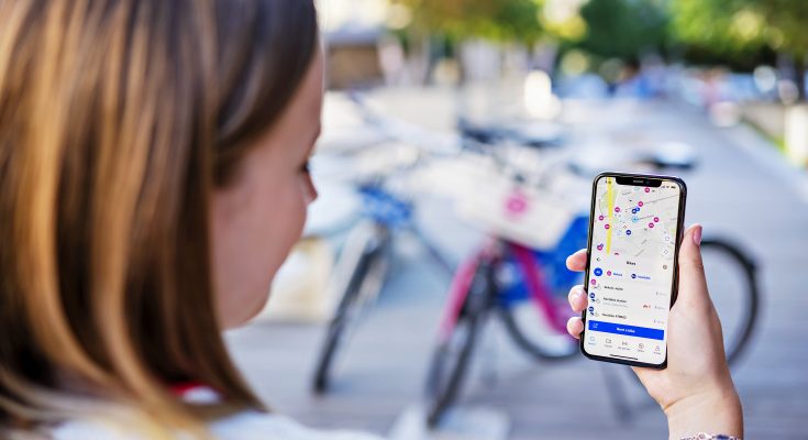 Prostřednictvím aplikace lze vybrat a případně i rezervovat nebo zaplatit pestrou škálu dopravních prostředků – kromě sdílených kol i autobusy, tramvaje a metro, taxi, sdílená auta i elektroskútry. Aplikace pomáhá zrychlit dopravu po městě s vlastním automobilem i bez něj, což dále přispívá k snížení nákladů uživatelů i omezení dopravní zátěže a emisí.