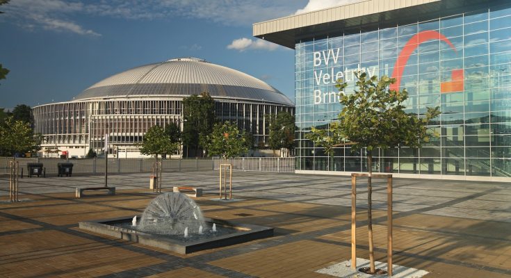 Náklady na energie dosahují v průměru až 10 % všech výrobních nákladů. V odvětvích náročných na spotřebu energie může tento podíl činit až 40 % a s rostoucími cenami to může být i víc. Na MSV Siemens představí řadu řešení, která dokážou energie výrazně ušetřit.
