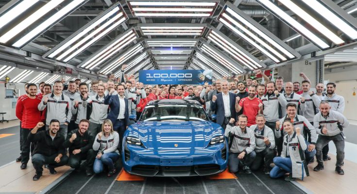 Elektromobil Porsche Taycan se vyrábí v hlavním závodě v Zuffenhausenu. foto: Porsche