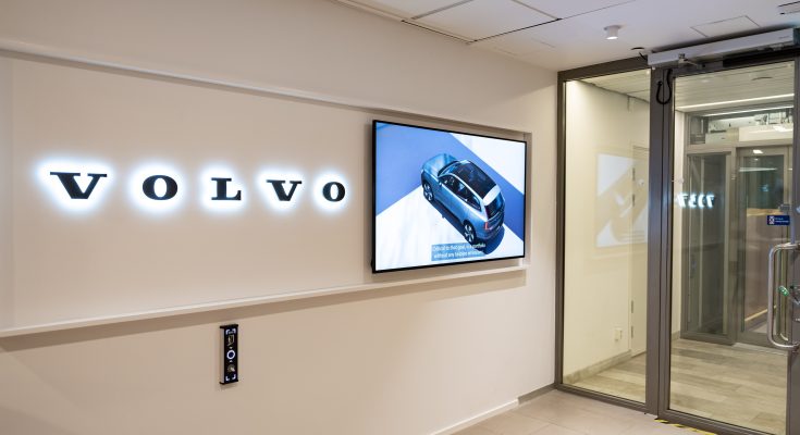 Společnost Volvo Car Group zaznamenala provozní zisk (EBIT) ve výši 20,3 miliardy švédských korun. Tržby za rok 2021 dosáhly 282 miliard švédských korun, přičemž bylo v globálním měřítku prodáno celkem 698 700 vozů. foto: Volvo