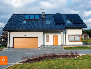 Fotovoltaické solární elektrárny na střechách rodinných domů: čím dál častější případ. foto: Columbus Energy