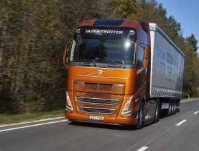 Snižování spotřeby nákladních aut je důležitou součástí cesty k bezemisní budoucnosti. foto: Volvo Trucks (c) Thomas Tschackert
