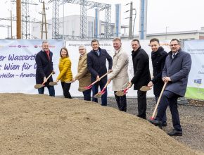 Zástupci Vídně a městských firem při zahájení stavby elektrolytické stanice © Wien Energie Martin Steiger