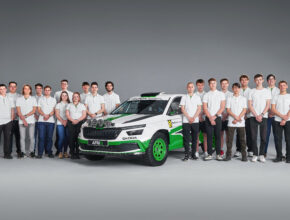 29 studentů Středního odborného učiliště Škoda Auto navrhuje a staví auto svých snů. foto: Škoda Auto