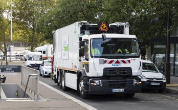 Nákladní elektromobily Renault slouží Paříži jako svoz odpadu. foto: Sepur