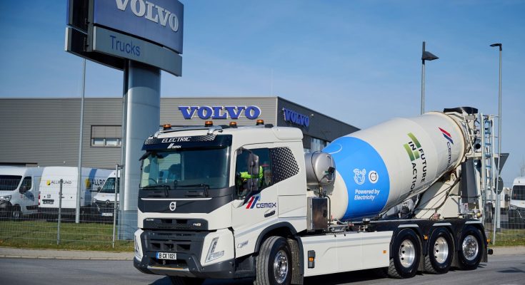 Čtyři baterie těžkého náklaďáku Volvo FMX Electric mají v tomto případě kapacitu 360 kWh. foto: Volvo Trucks