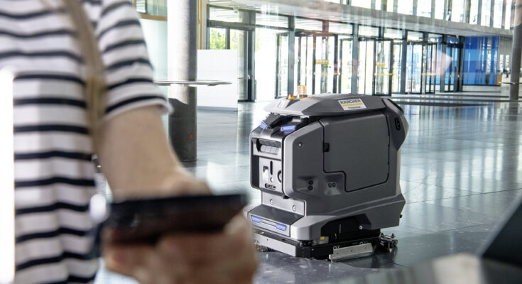 Autonomní úklidový stroj čili robotický uklízeč se úplně sám postará o velké plochy. foto: Kärcher