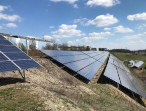Fotovoltaická elektrárna Buštěhrad společnosti ČEZ. foto: ČEZ
