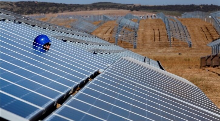 Solární elektrárna Nuñez de Balboa 1 společnosti Iberdola s instalovanou kapacitou 500 MW patří mezi největší FVE v Evropě. foto: Iberdola