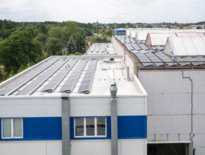 Nová fotovoltaická elektrárna Pražské strojírny má výkon skoro 1 MWp. foto: Pražská strojírna