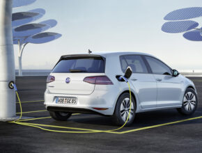 Deset let starý elektromobil Volkswagen e-Golf. foto: Volkswagen