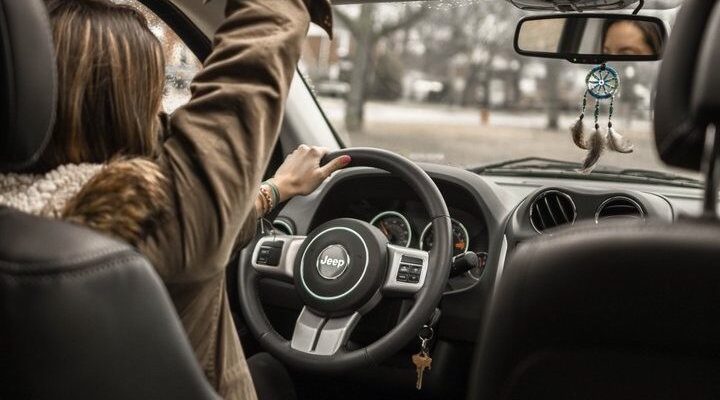 Aktuální průzkum ukázal, že automatickou převodovku berou Češi již jako přirozenou věc. A to nejen mladí řidiči. foto: Anytime