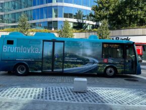 Pasažéři u elektrobusů oceňují hlavně tichou a plynulou jízdu i možnost připojení na wi-fi zdarma. foto: ČEZ