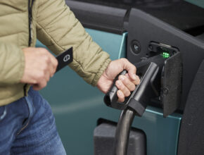 Síť nabíjecích stanic pro těžké nákladní elektromobily se postupně rozšíří ze Švédska do celé Evropy. foto: Volvo