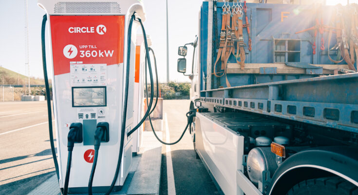 Švédsko jde nákladní elektromobilitě napřed a buduje pro ně speciální nabíjecí místa. foto: Circle K