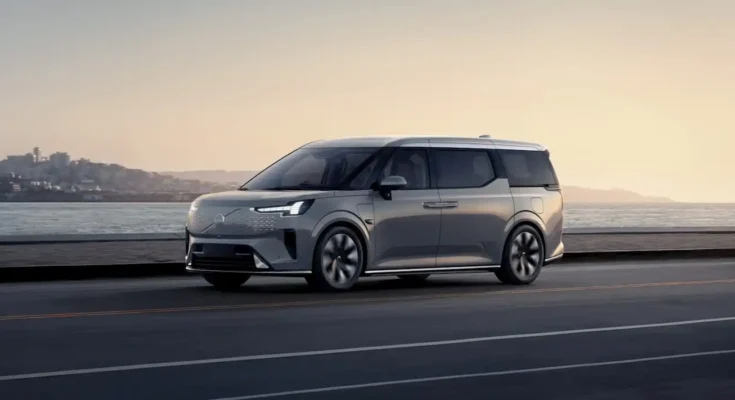 Nový minivan elektromobil Volvo EM90 určený primárně pro Čínu. foto: Volvo Cars