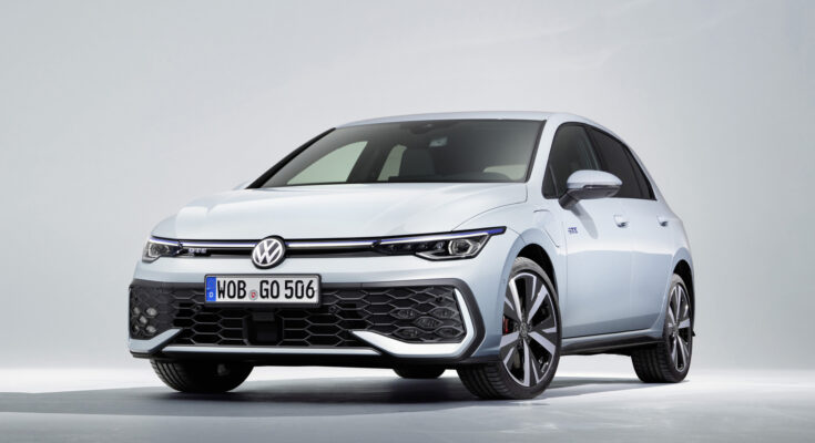 Nový Volkswagen Golf přináší mimo jiné integrované ChatGPT a vyšší dojezd ve verzi plug-in hybrid, plus možnost 50kW rychlonabíjení. foto: Volkswagen