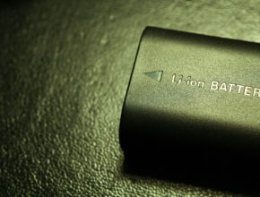 Malá li-ion baterie. foto: Shutterstock