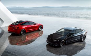 Nová verze elektromobilu Tesla Model 3 Performance. V Česku cena začíná pod 1,4 mil. Kč, auto přitom nabízí super- až hypersportovní výkony. foto: Tesla