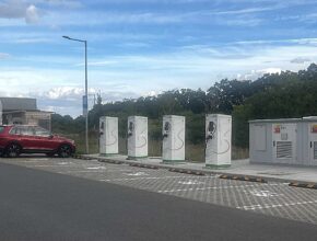 Upgradovaný dobíjecí hub v Úvalech u Prahy. foto: ČEZ