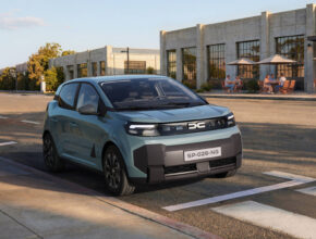 Dacia zahajuje svou ofenzívu v oblasti 100 % elektromobilů a otevírá tak novou kapitolu úspěšného příběhu modelu Spring. Druhá generace modelu Spring je zcela nová, ale zůstává 100 % Dacia. foto: Dacia