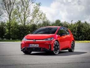 Elektromobil Volkswagen ID.3 GTI zrychlí díky nejvyššímu výkonu 240 kW z nuly na 100 km/h za 5,6 sekundy a poskytuje extrémně vysoký točivý moment 545 N.m. foto: Volkswagen