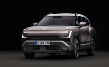 5. generace modelu TUCSON na silnici vyniká jako „nejodvážnější SUV“ s impozantním vzhledem dle designového směru Art of Steel, předními světly H-Edge a zadními Prism Rear Lights. foto: Hyundai