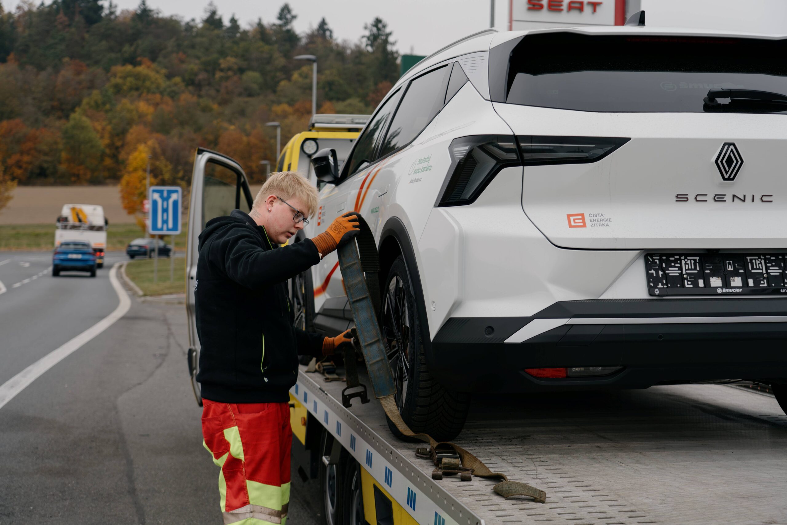 ČEZ pokračuje v obměně auto flotily. Převzal dalších 47 elektromobilů v Klatovech
